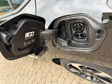 Fotografie 10 des Opel Corsa-e *GS*Wärmepumpe*Kamera*SHZ*Allwetter*
