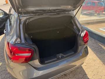 Fotografie 14 des Mercedes-Benz A 180 URBAN BlueEfficiency (BM176.042)