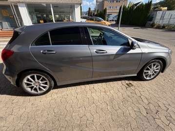 Fotografie 6 des Mercedes-Benz A 180 URBAN BlueEfficiency (BM176.042)