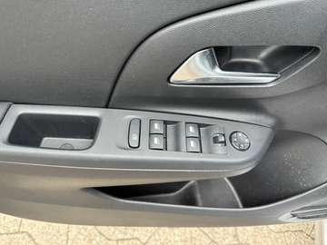Fotografie 7 des Opel Corsa Edition 1,2*SHZ*Alu-Räder*LHZ*Mittelarmlehne*