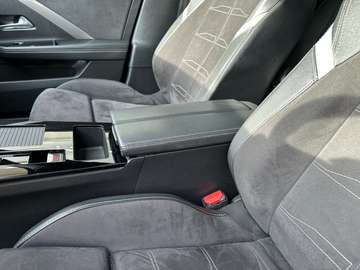 Fotografie 12 des Opel Astra Lim. 1,2 Ultimate*Voll-LED*IntelliDrive*Kamera*