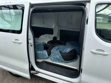 Fotografie 5 des Opel Vivaro Innovation L (L3)*Navi*AHK*Kamera*PDC*Appel u. Android Auto*