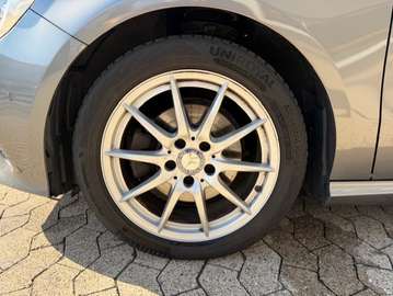 Fotografie 16 des Mercedes-Benz A 180 URBAN BlueEfficiency (BM176.042)