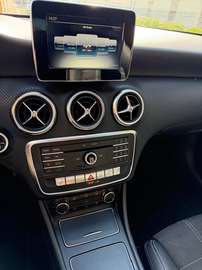 Fotografie 12 des Mercedes-Benz A 180 URBAN BlueEfficiency (BM176.042)