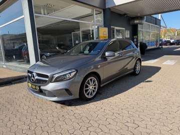 Fotografie Mercedes-Benz A 180 URBAN BlueEfficiency (BM176.042)